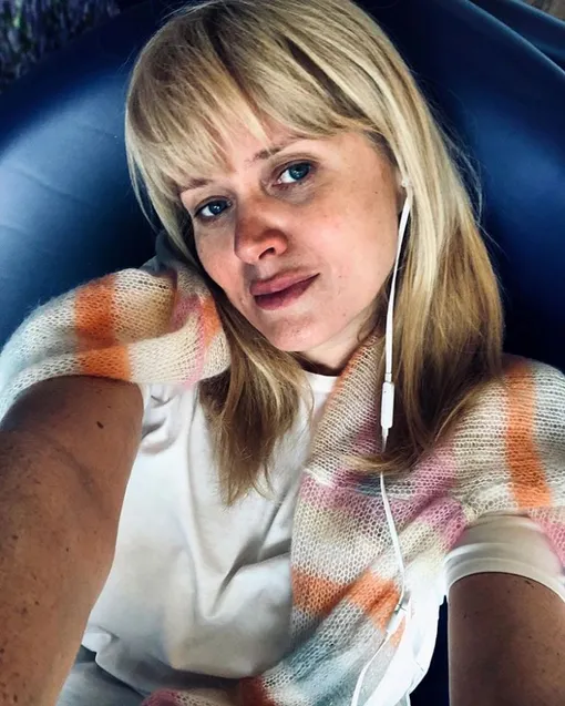 Анна Михалкова посетовала, что ее дочь слишком быстро взрослеет Анна Михалкова посетовала, что ее дочь слишком быстро взрослеет