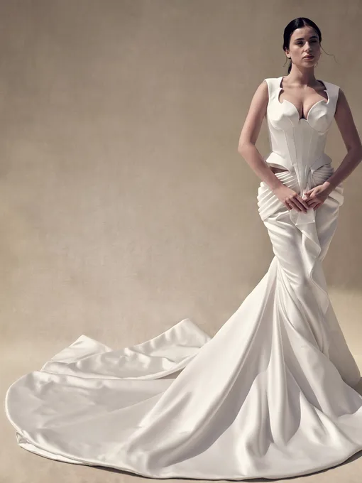 Адель Вейгель в эффектном платье Адель Вейгель в эффектном платье