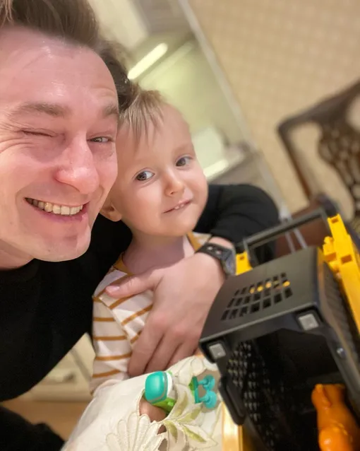 Сергей Безруков показал сына Сергей Безруков показал сына