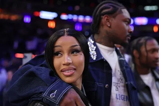 Карди Би беременна! Певица призналась, что ждет четвертого ребенка от футболиста