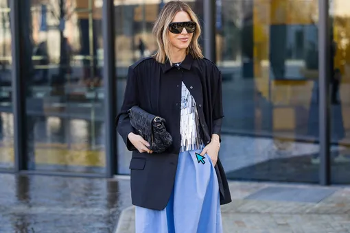 Ртуть и серебро: как носить металлик в 2026 году и не выглядеть инопланетянкой Ртуть и серебро: как носить металлик в 2026 году и не выглядеть инопланетянкой