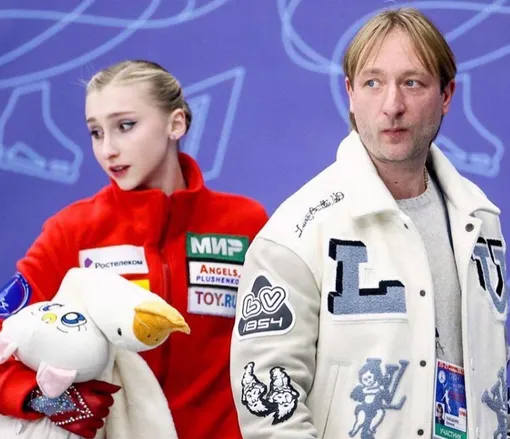 Софья Муравьева ушла от Евгения Плющенко в конце сезона 2024-2025 Софья Муравьева ушла от Евгения Плющенко в конце сезона 2024-2025