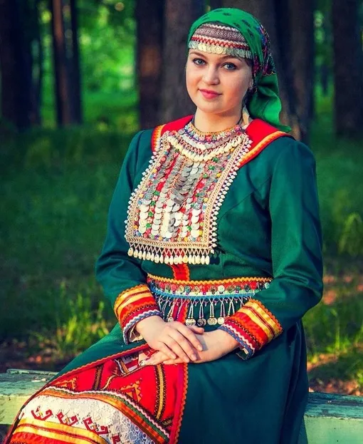 Юлия Рыбакова была лауреатом многих конкурсов народной песни Юлия Рыбакова была лауреатом многих конкурсов народной песни