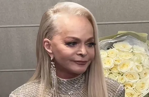 Лариса Долина заверила, что заработает на покупку квартиры