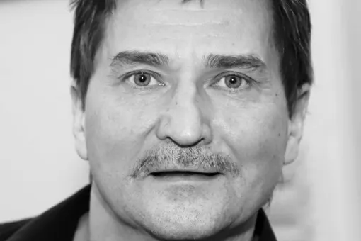 Погиб уехавший из России режиссер Юрий Бутусов Погиб уехавший из России режиссер Юрий Бутусов