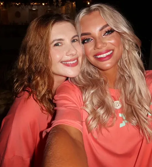 Анна Цуканова-Котт и Екатерина Шкуро остались на проекте «Звезды в джунглях»