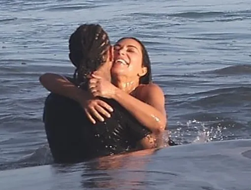 Льюис Хэмилтон и Ким Кардашьян запечатели папарацци