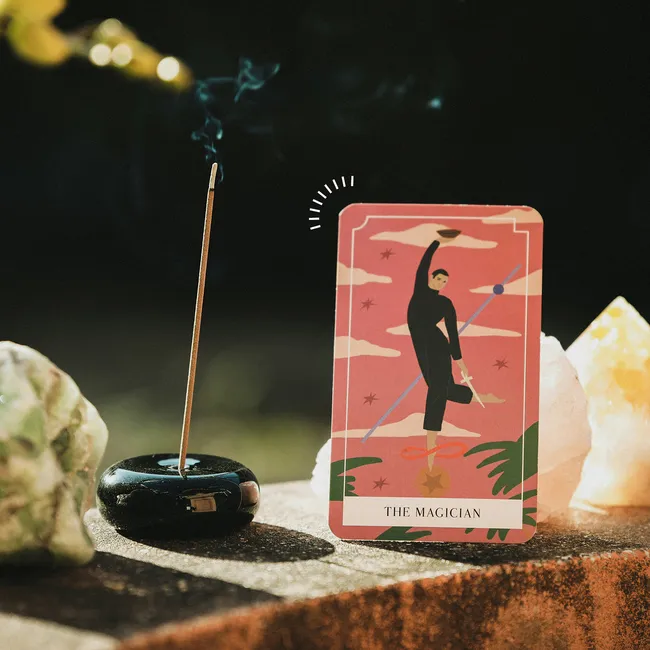 Расклад Таро на февраль-2024: выбери карту и узнай свое будущее!