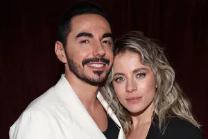 «Ты сумасшедший человек!»: Тимур Родригез нашел подарок от Кати Кабак в духовке