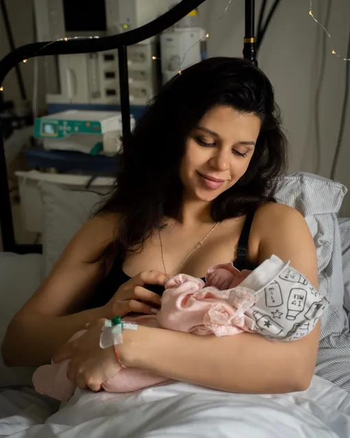 Алиана Устиненко с дочерью