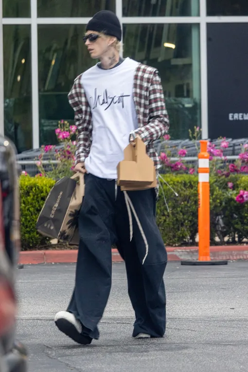 Колсона Бейкера заметили папарацци