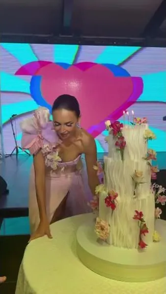 Нажми и смотри