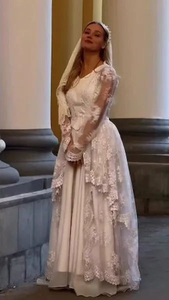 Нажми и смотри