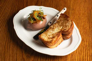 Концептуальные шефские сеты и обновления меню в ресторанах двух столиц: свежий гастрономический дайджест Концептуальные шефские сеты и обновления меню в ресторанах двух столиц: свежий гастрономический дайджест