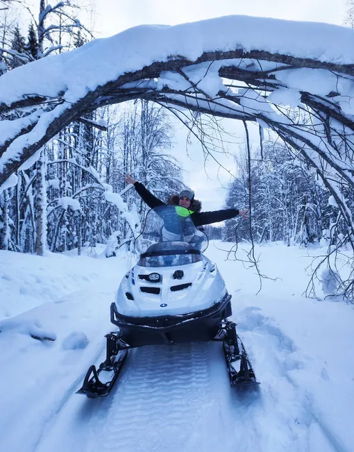 Юлия Глушкова разбилась на снегоходе Юлия Глушкова разбилась на снегоходе