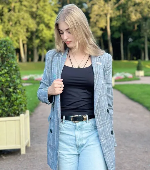 Афину Симеонидис доставили в психбольницу Афину Симеонидис доставили в психбольницу