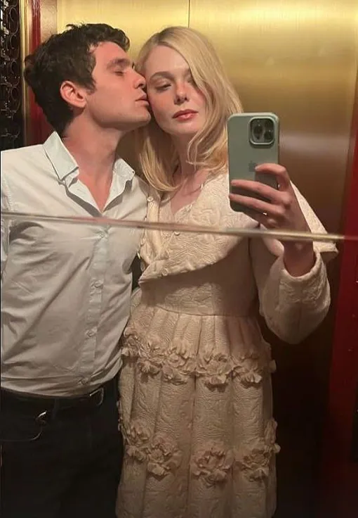 Эль Фаннинг с бойфрендом Гасом Веннером