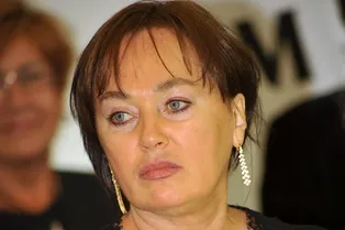 «Первый раз с дочерью выпиваю»: Лариса Гузеева попала в неловкую ситуацию «Первый раз с дочерью выпиваю»: Лариса Гузеева попала в неловкую ситуацию