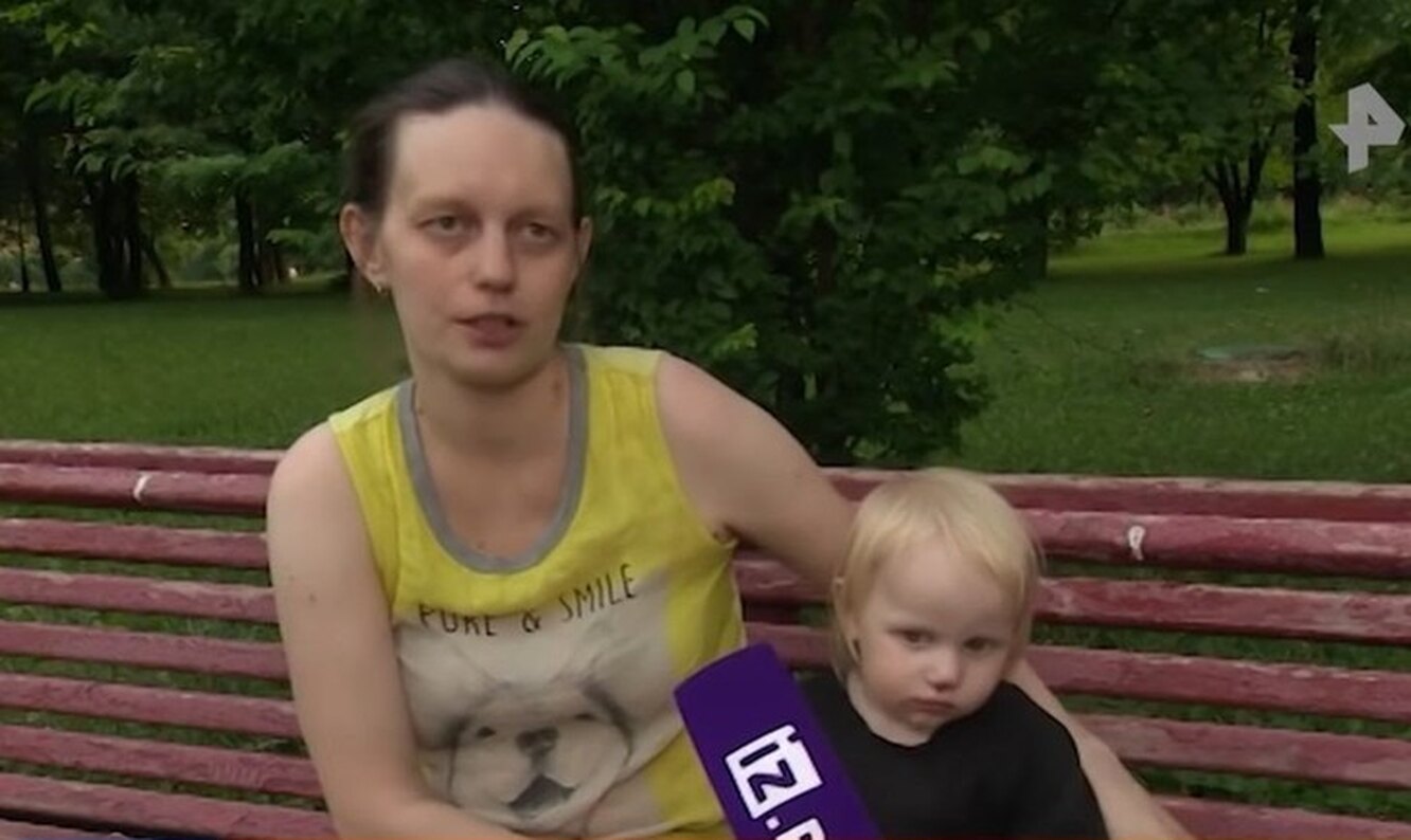 Мама папа алисы. Алиса теплякова 2022. Девочка вундеркинд алиса теплякова. Леша папа алисы. Тепляковы многодетная семья.