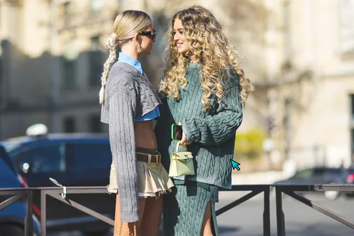 Годы идут, а свитеры с косами всё еще в топе – вот 12 уютных моделей Годы идут, а свитеры с косами всё еще в топе – вот 12 уютных моделей