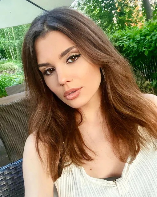 Мария Захарова вмешалась в скандал отца с бывшей женой