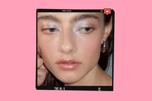 Размытое селфи: кому стоит повторить макияж, покоривший соцсети и зумеров