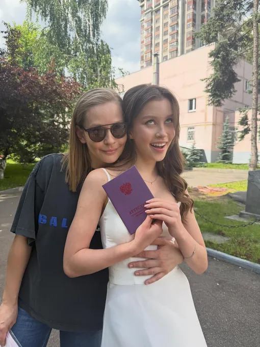 Юлия и Анна Пересильд Юлия и Анна Пересильд