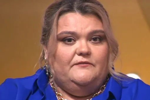 «Я упала перед ней на колени»: актриса сериала «Жуки» Дарья Пескова рассказала, как третий муж насиловал ее дочь «Я упала перед ней на колени»: актриса сериала «Жуки» Дарья Пескова рассказала, как третий муж насиловал ее дочь