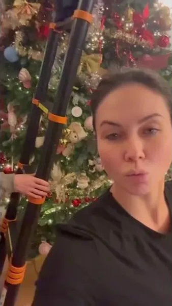 Нажми и смотри