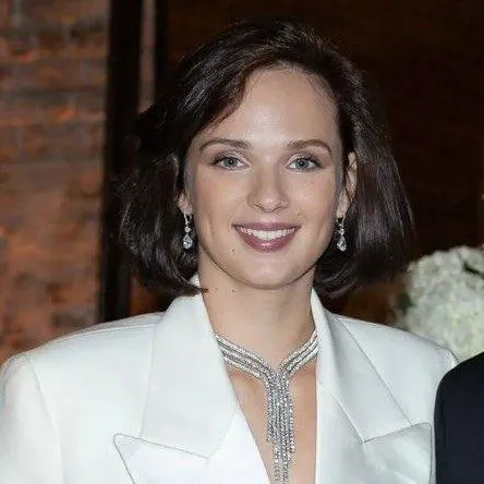 Избранницей бизнесмена стала 27-летняя Алена Иванова