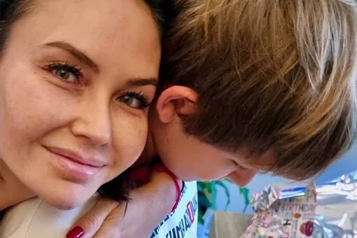 «Твои голубые глаза, рыжие волосы и ямочка на щеке открывают любые девичьи сердца»: Ляйсан Утяшева обратилась к сыну «Твои голубые глаза, рыжие волосы и ямочка на щеке открывают любые девичьи сердца»: Ляйсан Утяшева обратилась к сыну
