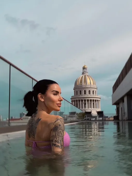 Юлия Волкова на Кубе Юлия Волкова на Кубе