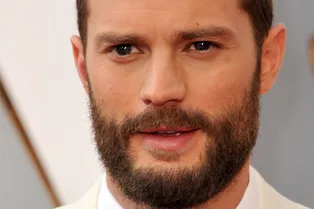 Отец звезды фильма «Пятьдесят оттенков серого» умер из-за коронавируса