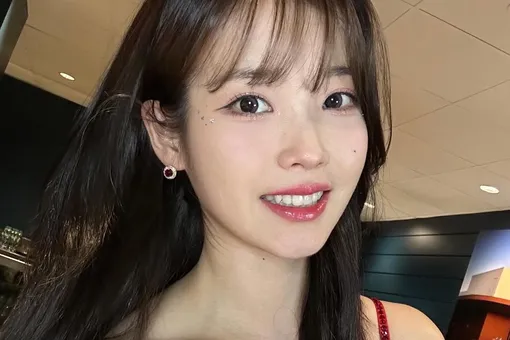 «Я уменьшилась»: IU раскрыла необычные изменения своей фигуры «Я уменьшилась»: IU раскрыла необычные изменения своей фигуры