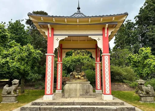 Крис Иди покончил с собой из-за пагоды