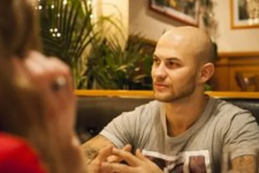 Джиган на ужине с читательницей Джиган на ужине с читательницей