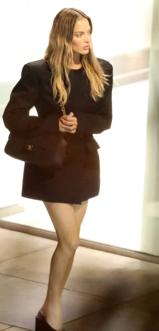 Марго Робби в Беверли-Хиллз Марго Робби в Беверли-Хиллз