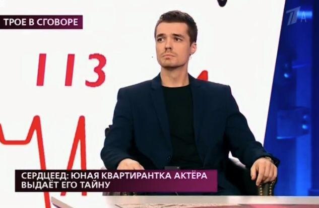 Әдемі брюнетка бейнеленген Яндекс порно