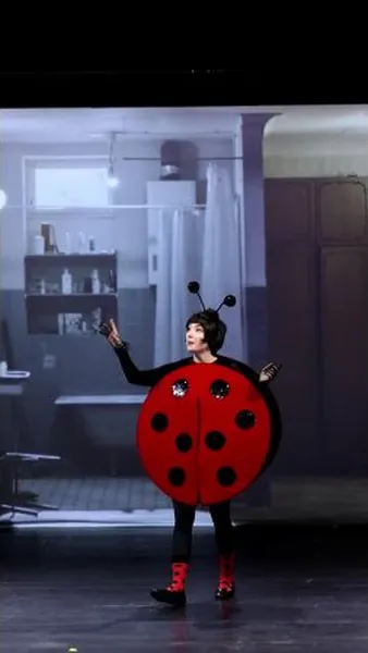 Нажми и смотри