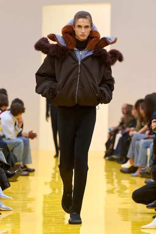 Loewe осень-зима 2026 Loewe осень-зима 2026