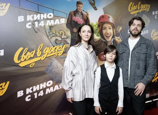 Валерия Ланская с семьей