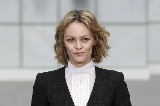 Ванесса Паради рассталась с бойфрендом Ванесса Паради рассталась с бойфрендом