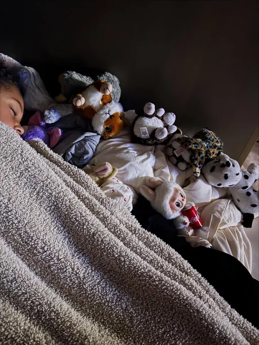 Кайли Дженнер запечатлела дочь