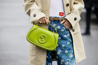 Подборка-доказательство: на весну тебе нужны джинсы с вышивкой Подборка-доказательство: на весну тебе нужны джинсы с вышивкой