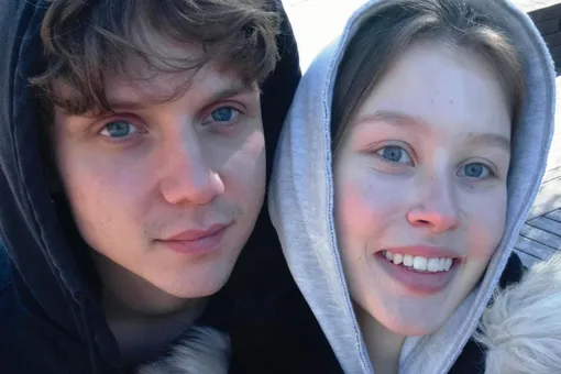 «В семь утра где-то достал тайский арбуз»: Анна Пересильд рассказала, как Ваня Дмитриенко покорил ее сердце