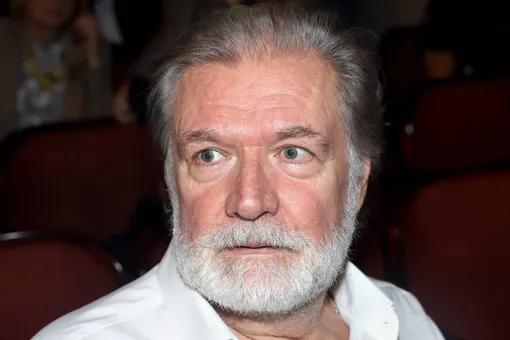 Раскрыта причина смерти умершего в 68 лет актера сериала «Домашний арест» Владимира Симонова Раскрыта причина смерти умершего в 68 лет актера сериала «Домашний арест» Владимира Симонова