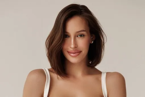 «Как хорошо иметь старшую сестру!»: невеста Тимати показала крошку-дочь с сестрой Алисой «Как хорошо иметь старшую сестру!»: невеста Тимати показала крошку-дочь с сестрой Алисой