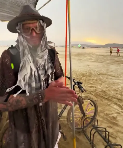 Никита Пресняков на Burning Man Никита Пресняков на Burning Man