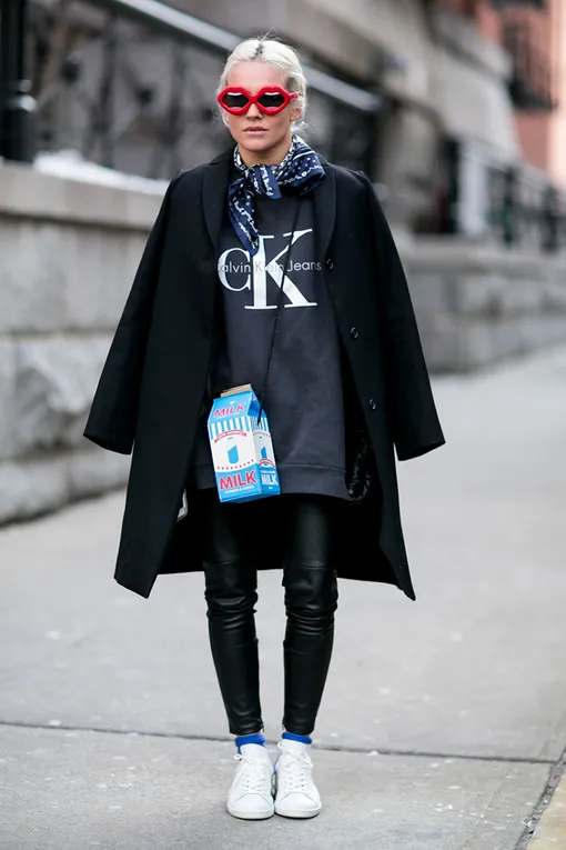 модные кожаные брюки фото