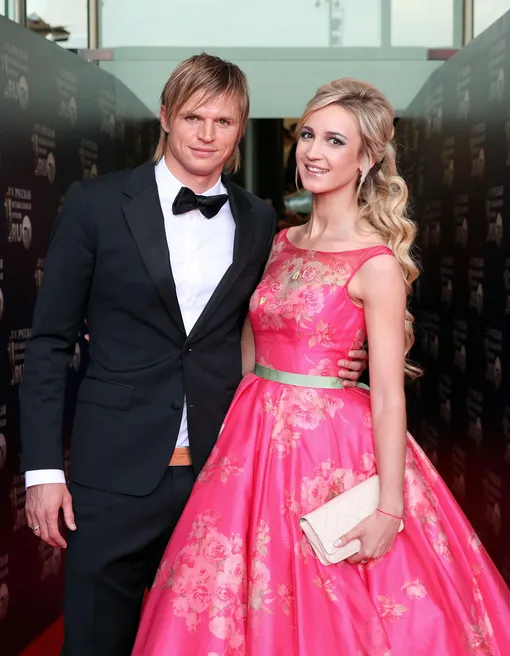 Дмитрий Тарасов и Ольга Бузова